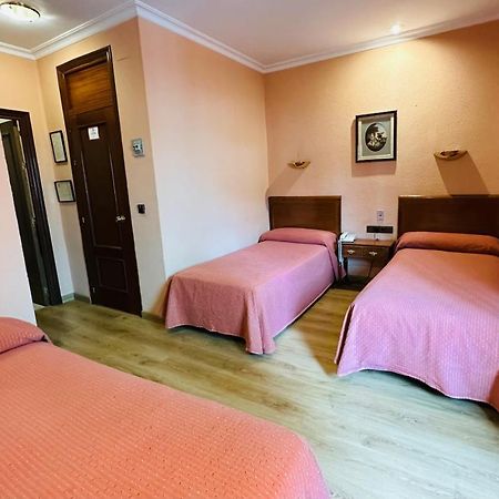 Hotel Los Castanos Aracena Luaran gambar