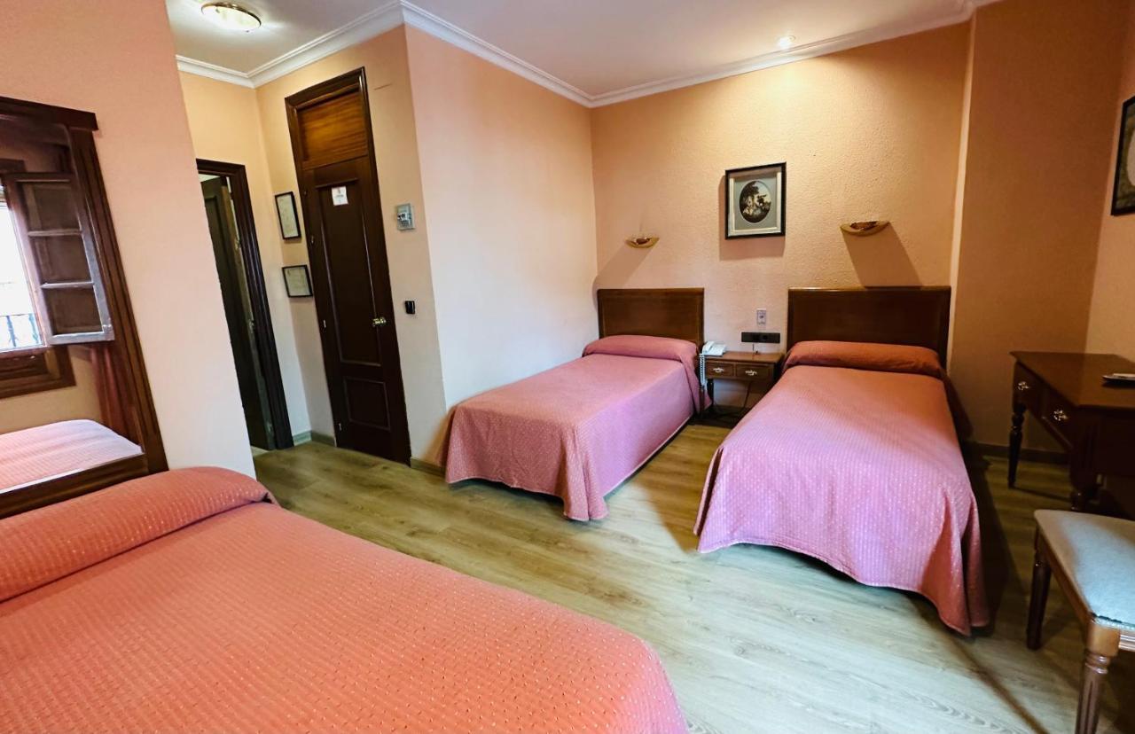 Hotel Los Castanos Aracena Luaran gambar